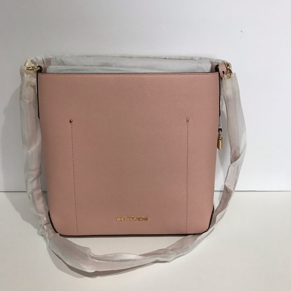 NWT Michael Kors Hayes LG Bucket Shoulder Bag
